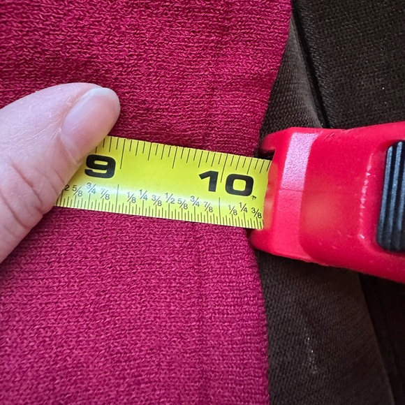 Avenue Red Flower Thread & Sequence Blouse Short Slevees Light Material Sz 3X. - Picture 10 of 12